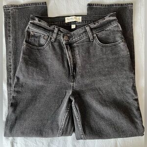 Abercrombie & Fitch: (25X-short) 90s straight/ Curve Love Jeans